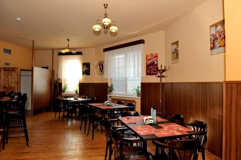 Penzion Senk Pardubice Ngoại thất bức ảnh