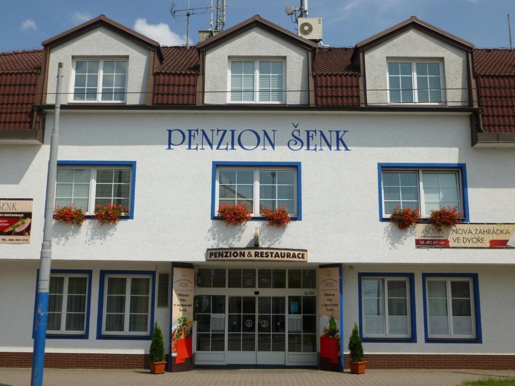 Penzion Senk Pardubice Ngoại thất bức ảnh
